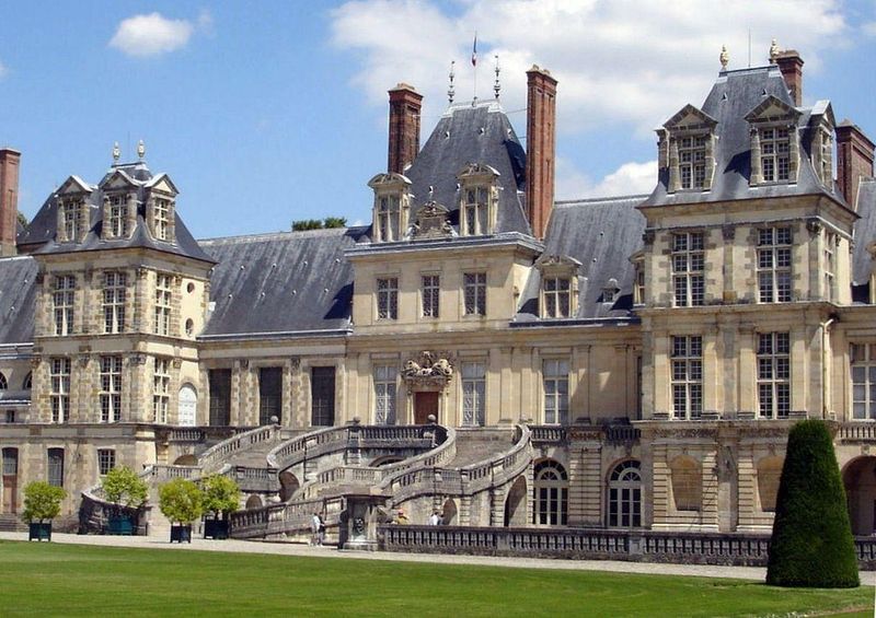Дворец Фонтенбло: роскошная ренессансная резиденция французских королей