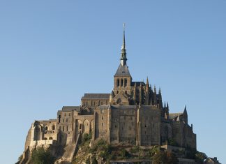 Мон-Сен-Мишель (Mont Saint-Michel) Нормандия, Франция