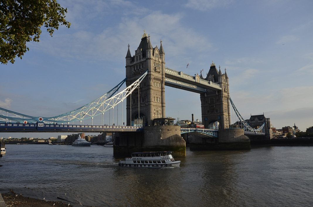 Знаменитый Лондонский мост