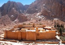 Монастырь св. Екатерины на Синайском полуострове в Египте